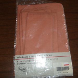 New 5 Piece Tablecloth Set